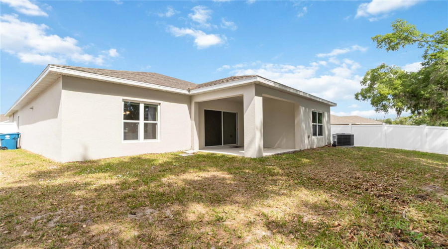 DAVENPORT, Florida 33837, 4 Bedrooms Bedrooms, ,2 BathroomsBathrooms,Residential,For Sale,AVENAL,0,MFRO6303370