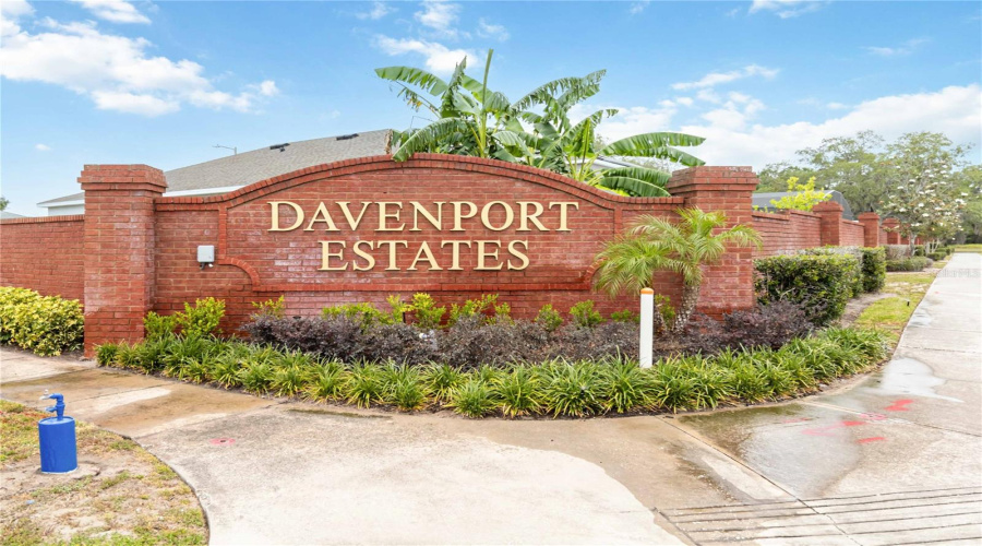 DAVENPORT, Florida 33837, 4 Bedrooms Bedrooms, ,2 BathroomsBathrooms,Residential,For Sale,AVENAL,0,MFRO6303370