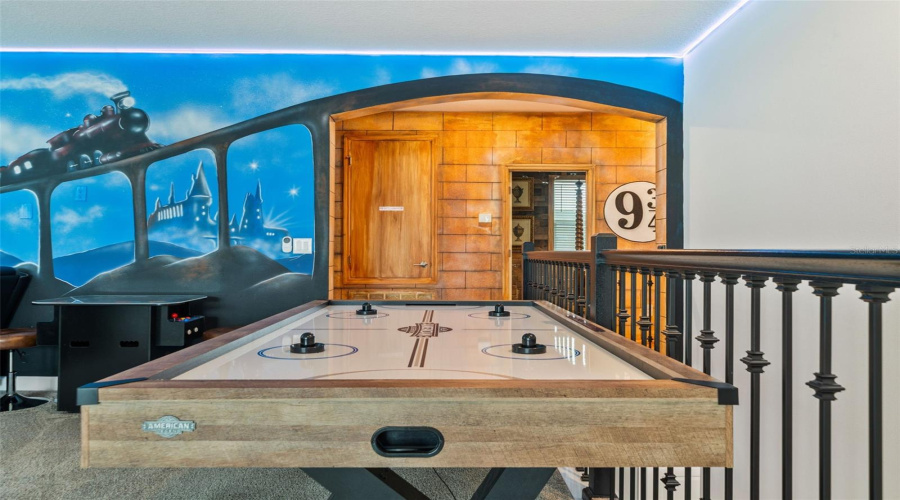 DAVENPORT, Florida 33896, 5 Bedrooms Bedrooms, ,5 BathroomsBathrooms,Residential,For Sale,KINGSBARN,0,MFRO6380692