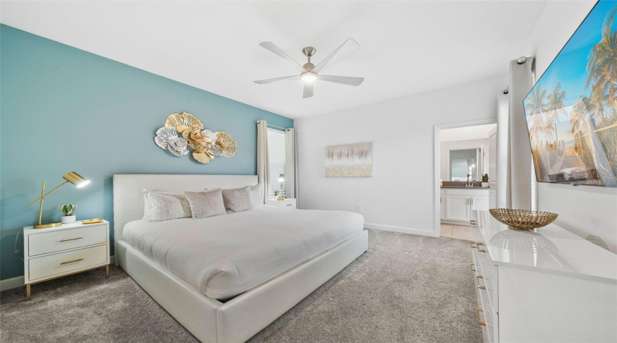 DAVENPORT, Florida 33896, 5 Bedrooms Bedrooms, ,5 BathroomsBathrooms,Residential,For Sale,KINGSBARN,0,MFRO6380692