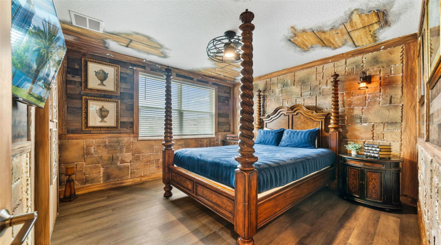 DAVENPORT, Florida 33896, 5 Bedrooms Bedrooms, ,5 BathroomsBathrooms,Residential,For Sale,KINGSBARN,0,MFRO6380692