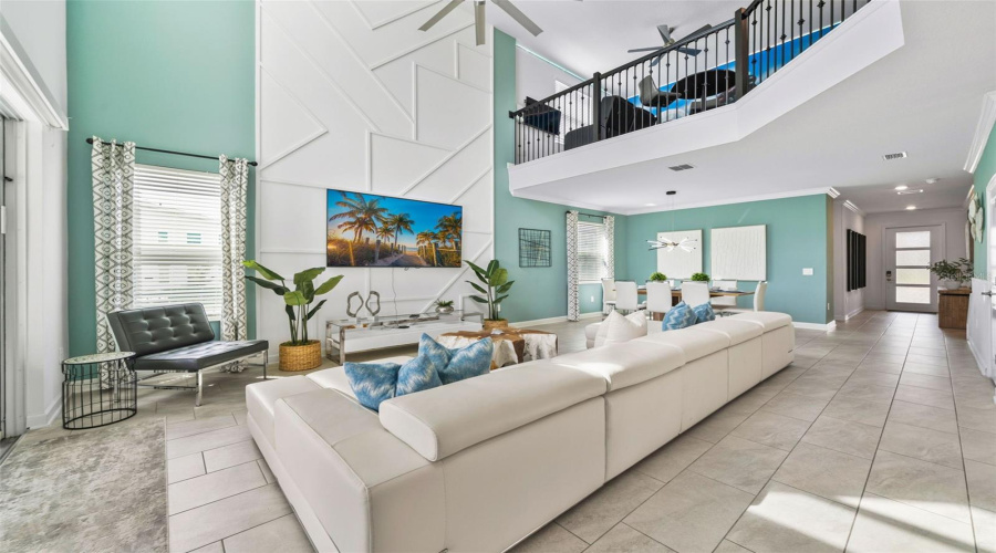 DAVENPORT, Florida 33896, 5 Bedrooms Bedrooms, ,5 BathroomsBathrooms,Residential,For Sale,KINGSBARN,0,MFRO6380692