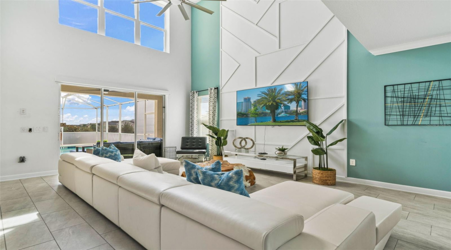 DAVENPORT, Florida 33896, 5 Bedrooms Bedrooms, ,5 BathroomsBathrooms,Residential,For Sale,KINGSBARN,0,MFRO6380692