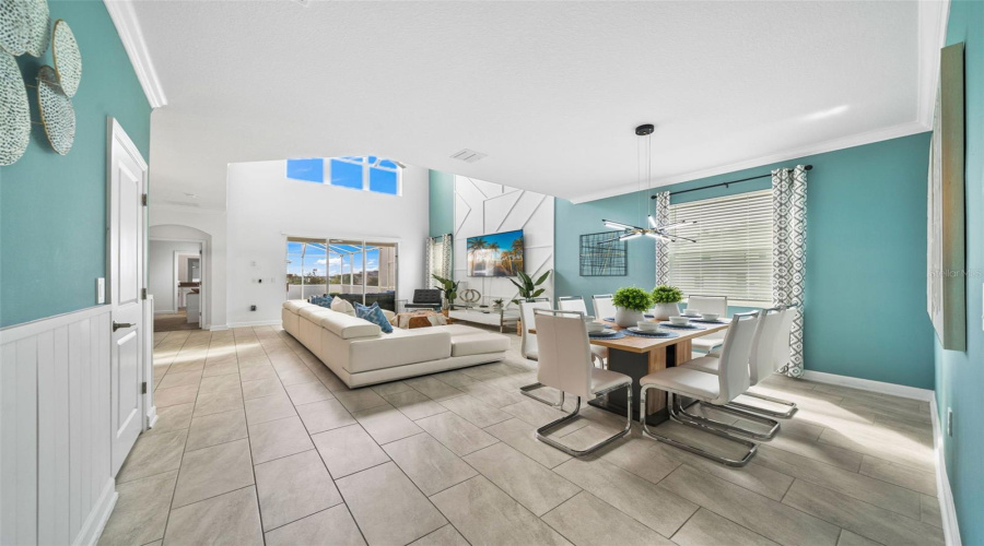 DAVENPORT, Florida 33896, 5 Bedrooms Bedrooms, ,5 BathroomsBathrooms,Residential,For Sale,KINGSBARN,0,MFRO6380692