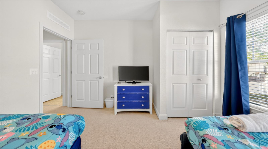 KISSIMMEE, Florida 34746, 4 Bedrooms Bedrooms, ,3 BathroomsBathrooms,Residential,For Sale,LUCAYAN HARBOUR CIR,0,MFRO6379583