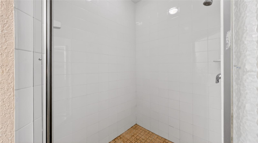 KISSIMMEE, Florida 34746, 4 Bedrooms Bedrooms, ,3 BathroomsBathrooms,Residential,For Sale,LUCAYAN HARBOUR CIR,0,MFRO6379583