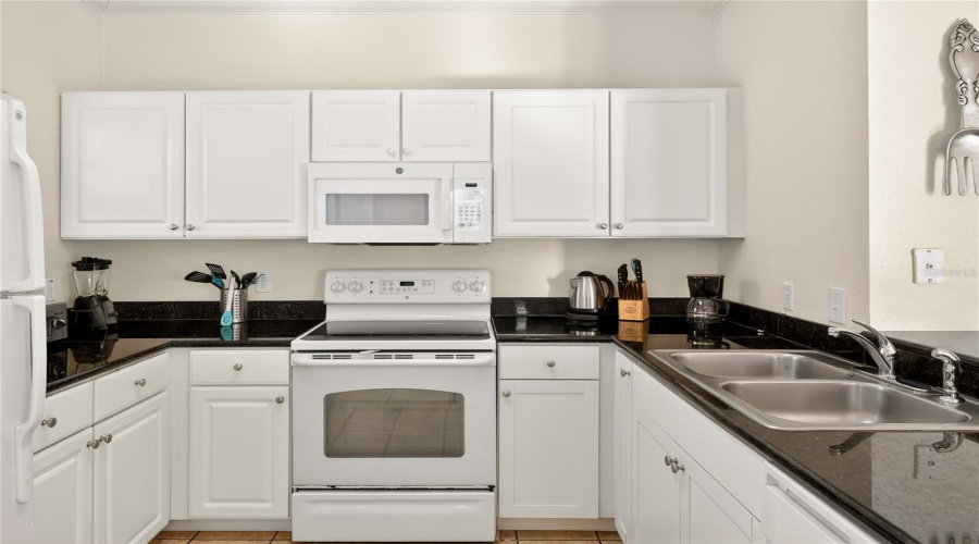 KISSIMMEE, Florida 34746, 4 Bedrooms Bedrooms, ,3 BathroomsBathrooms,Residential,For Sale,LUCAYAN HARBOUR CIR,0,MFRO6379583