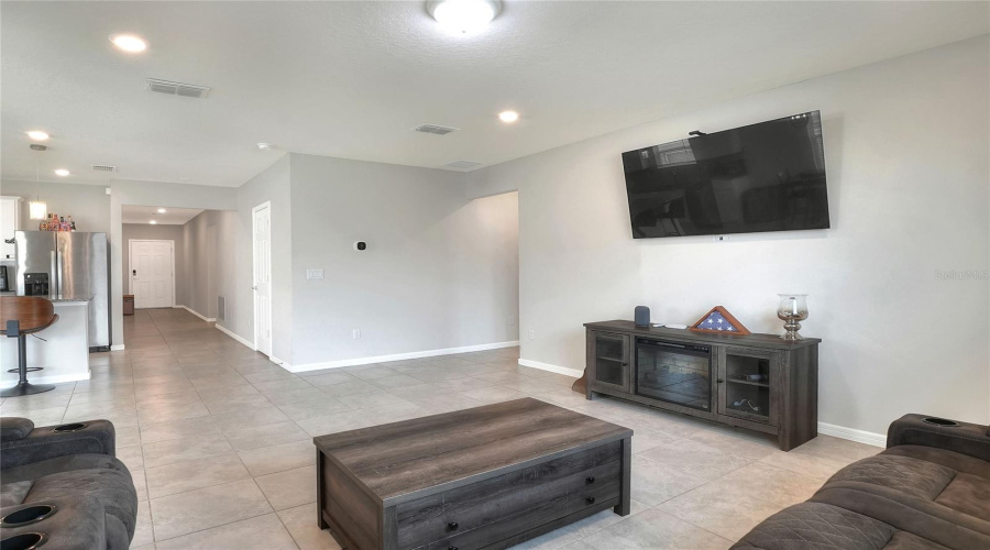 DAVENPORT, Florida 33837, 4 Bedrooms Bedrooms, ,2 BathroomsBathrooms,Residential,For Sale,ASPEN,0,MFRL4954814