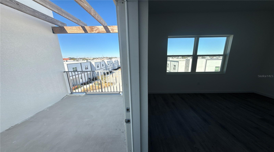 Balcony master 2 3rd floor_