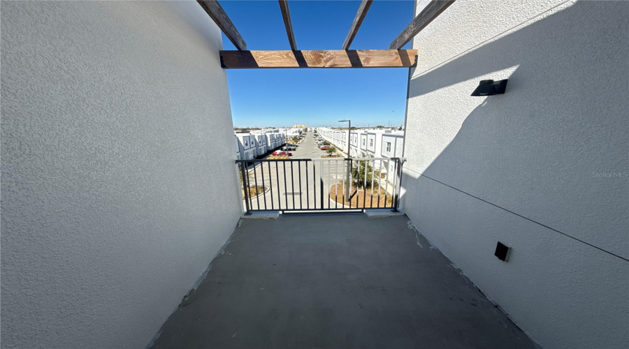 Balcony master 2 3rd floor