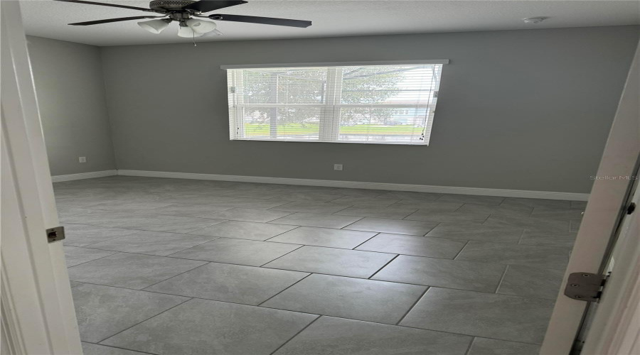 DAVENPORT, Florida 33896, 4 Bedrooms Bedrooms, ,2 BathroomsBathrooms,Residential,For Sale,YORKSHIRE,0,MFRO6380318