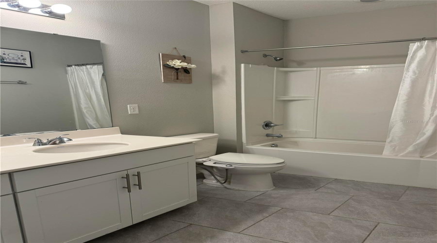 DAVENPORT, Florida 33896, 4 Bedrooms Bedrooms, ,2 BathroomsBathrooms,Residential,For Sale,YORKSHIRE,0,MFRO6380318