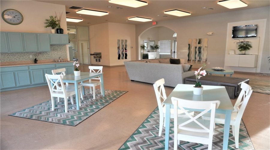 DAVENPORT, Florida 33896, 4 Bedrooms Bedrooms, ,2 BathroomsBathrooms,Residential,For Sale,YORKSHIRE,0,MFRO6380318