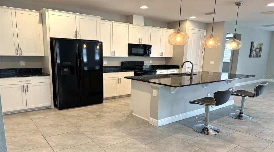 DAVENPORT, Florida 33896, 4 Bedrooms Bedrooms, ,2 BathroomsBathrooms,Residential,For Sale,YORKSHIRE,0,MFRO6380318