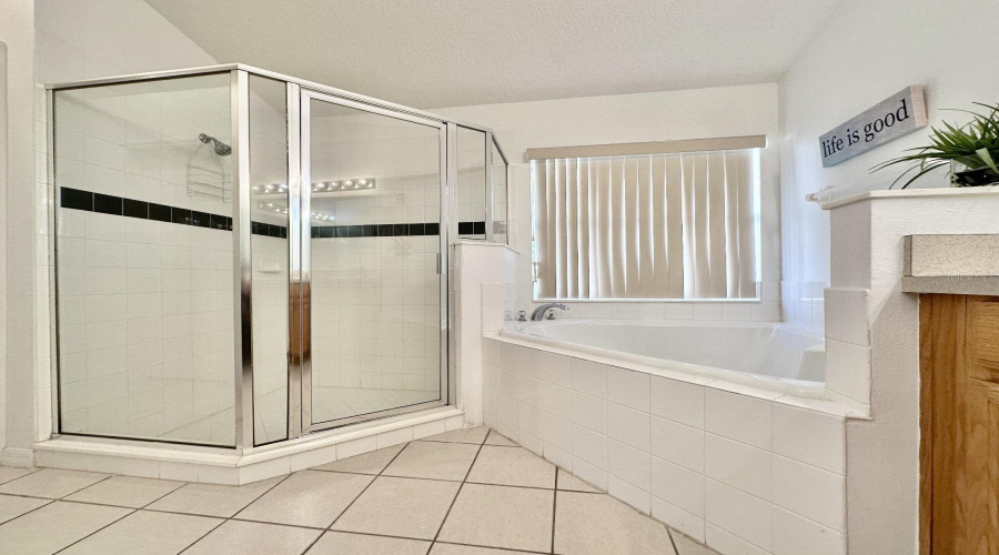 DAVENPORT, Florida 33897, 4 Bedrooms Bedrooms, ,3 BathroomsBathrooms,Residential,For Sale,BRIDGEWATER,0,MFRO6379007