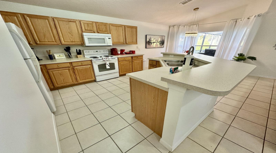 DAVENPORT, Florida 33897, 4 Bedrooms Bedrooms, ,3 BathroomsBathrooms,Residential,For Sale,BRIDGEWATER,0,MFRO6379007