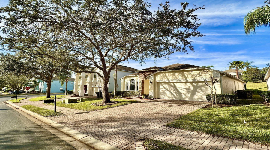 DAVENPORT, Florida 33897, 4 Bedrooms Bedrooms, ,3 BathroomsBathrooms,Residential,For Sale,BRIDGEWATER,0,MFRO6379007