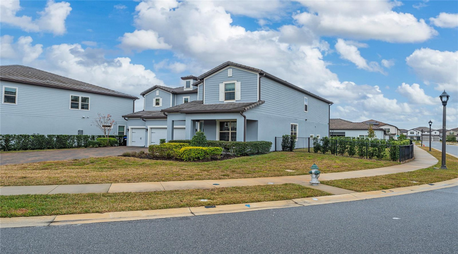 ORLANDO, Florida 32836, 4 Bedrooms Bedrooms, ,4 BathroomsBathrooms,Residential,For Sale,LEAF GROVE CIRCLE,0,MFRS5143398