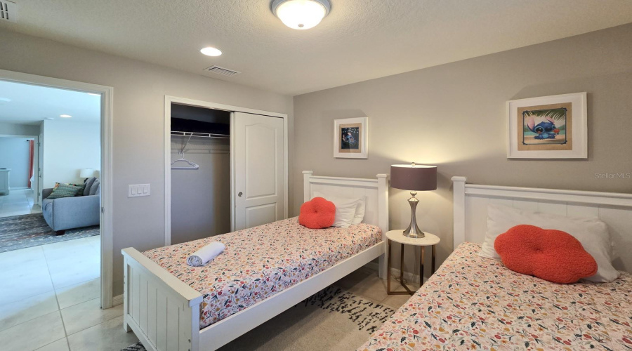 KISSIMMEE, Florida 34747, 5 Bedrooms Bedrooms, ,4 BathroomsBathrooms,Residential,For Sale,MAJORCA,0,MFRO6380751