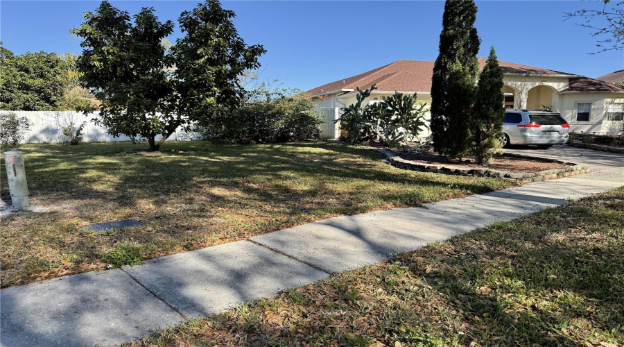 KISSIMMEE, Florida 34746, 4 Bedrooms Bedrooms, ,2 BathroomsBathrooms,Residential,For Sale,LUGANO,0,MFRS5143430