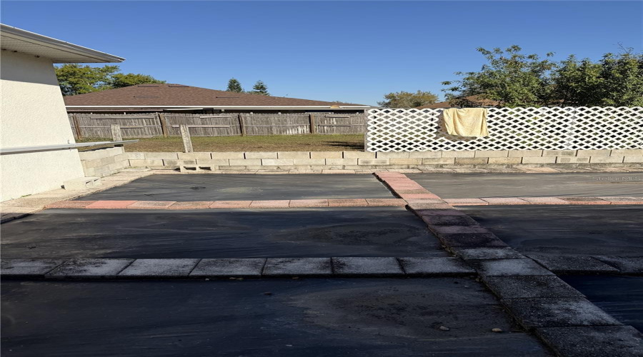 KISSIMMEE, Florida 34746, 4 Bedrooms Bedrooms, ,2 BathroomsBathrooms,Residential,For Sale,LUGANO,0,MFRS5143430