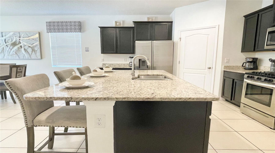 DAVENPORT, Florida 33837, 7 Bedrooms Bedrooms, ,5 BathroomsBathrooms,Residential,For Sale,BROAD OAK,0,MFRS5143390