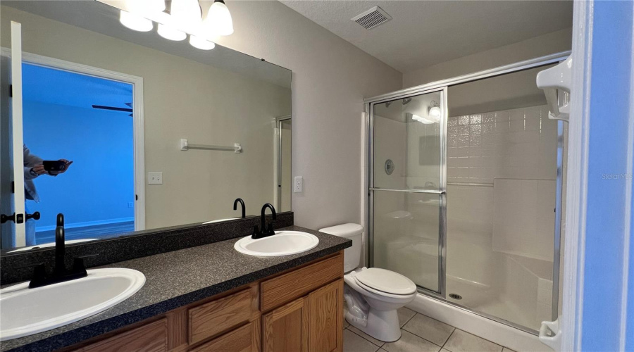 DAVENPORT, Florida 33896, 4 Bedrooms Bedrooms, ,3 BathroomsBathrooms,Residential,For Sale,STARBIRD,0,MFRS5143396