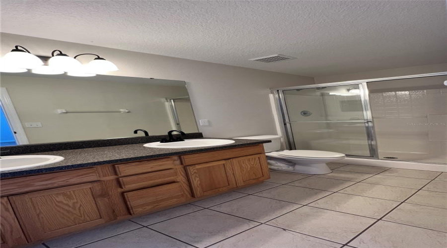 DAVENPORT, Florida 33896, 4 Bedrooms Bedrooms, ,3 BathroomsBathrooms,Residential,For Sale,STARBIRD,0,MFRS5143396