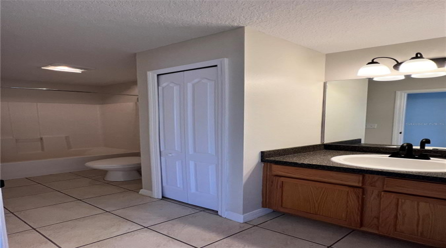 DAVENPORT, Florida 33896, 4 Bedrooms Bedrooms, ,3 BathroomsBathrooms,Residential,For Sale,STARBIRD,0,MFRS5143396