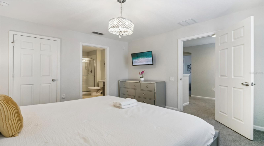 KISSIMMEE, Florida 34747, 6 Bedrooms Bedrooms, ,4 BathroomsBathrooms,Residential,For Sale,DAULBY,0,MFRO6365819