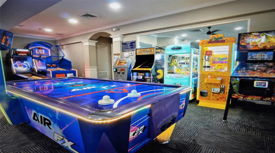 KISSIMMEE, Florida 34747, 6 Bedrooms Bedrooms, ,4 BathroomsBathrooms,Residential,For Sale,DAULBY,0,MFRO6365819