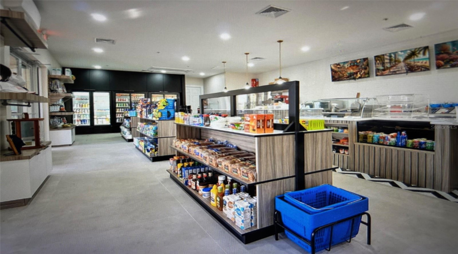 KISSIMMEE, Florida 34747, 6 Bedrooms Bedrooms, ,4 BathroomsBathrooms,Residential,For Sale,DAULBY,0,MFRO6365819