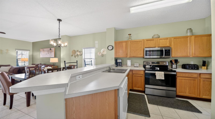 KISSIMMEE, Florida 34747, 3 Bedrooms Bedrooms, ,2 BathroomsBathrooms,Residential,For Sale,CRYSTAL COVE,0,MFRS5143280