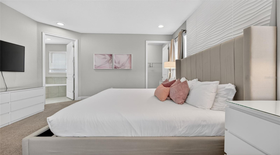 KISSIMMEE, Florida 34747, 11 Bedrooms Bedrooms, ,10 BathroomsBathrooms,Residential,For Sale,FAIRFAX,0,MFRO6380550