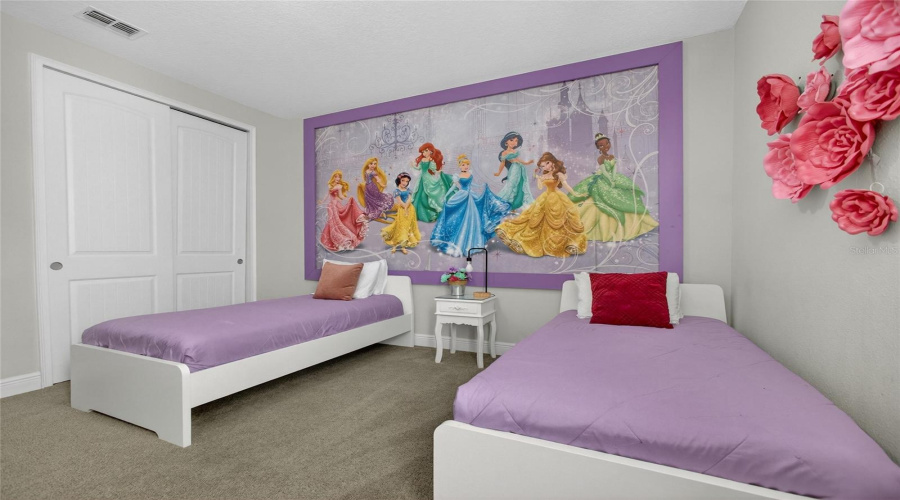 KISSIMMEE, Florida 34747, 11 Bedrooms Bedrooms, ,10 BathroomsBathrooms,Residential,For Sale,FAIRFAX,0,MFRO6380550