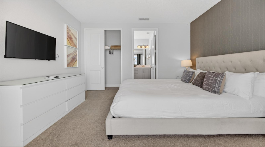 KISSIMMEE, Florida 34747, 11 Bedrooms Bedrooms, ,10 BathroomsBathrooms,Residential,For Sale,FAIRFAX,0,MFRO6380550