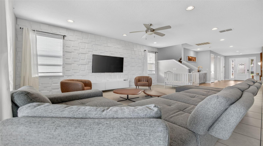 KISSIMMEE, Florida 34747, 11 Bedrooms Bedrooms, ,10 BathroomsBathrooms,Residential,For Sale,FAIRFAX,0,MFRO6380550