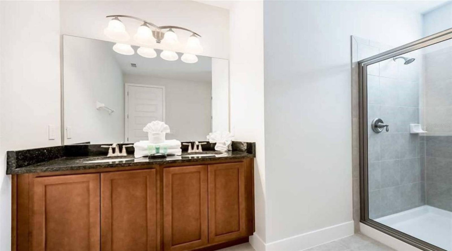 KISSIMMEE, Florida 34747, 8 Bedrooms Bedrooms, ,7 BathroomsBathrooms,Residential,For Sale,LASSO,0,MFRO6380819