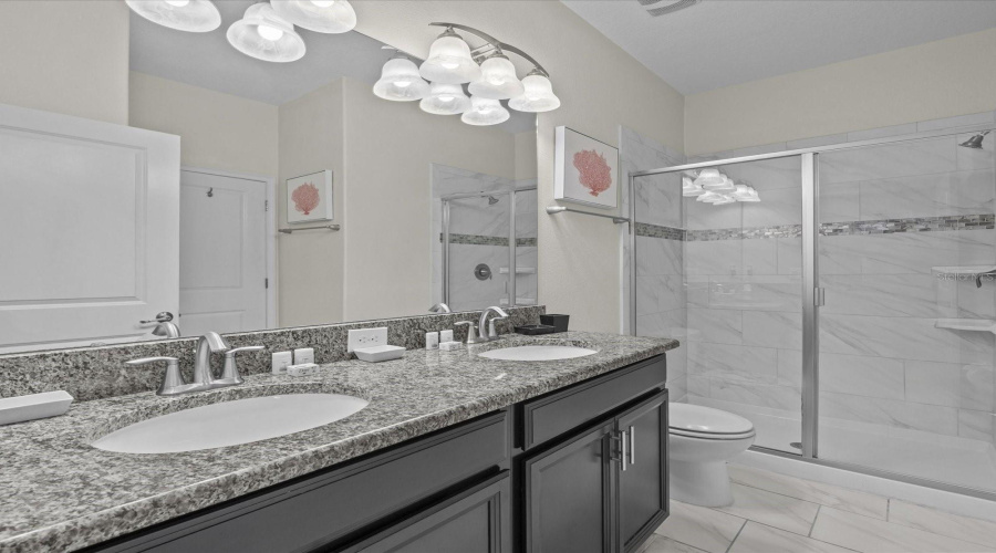 DAVENPORT, Florida 33896, 8 Bedrooms Bedrooms, ,5 BathroomsBathrooms,Residential,For Sale,SCRAMBLE,0,MFRS5142790