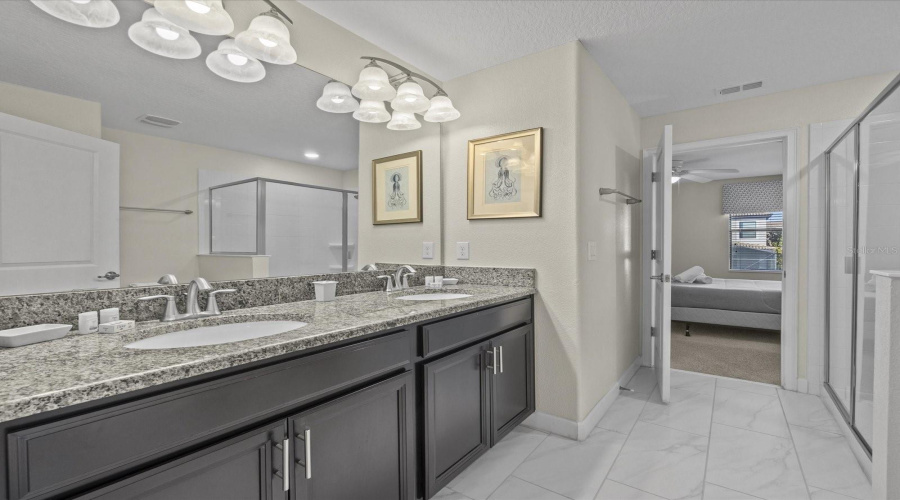 DAVENPORT, Florida 33896, 8 Bedrooms Bedrooms, ,5 BathroomsBathrooms,Residential,For Sale,SCRAMBLE,0,MFRS5142790