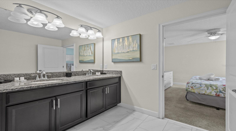 DAVENPORT, Florida 33896, 8 Bedrooms Bedrooms, ,5 BathroomsBathrooms,Residential,For Sale,SCRAMBLE,0,MFRS5142790