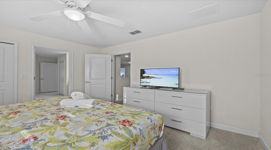 DAVENPORT, Florida 33896, 8 Bedrooms Bedrooms, ,5 BathroomsBathrooms,Residential,For Sale,SCRAMBLE,0,MFRS5142790