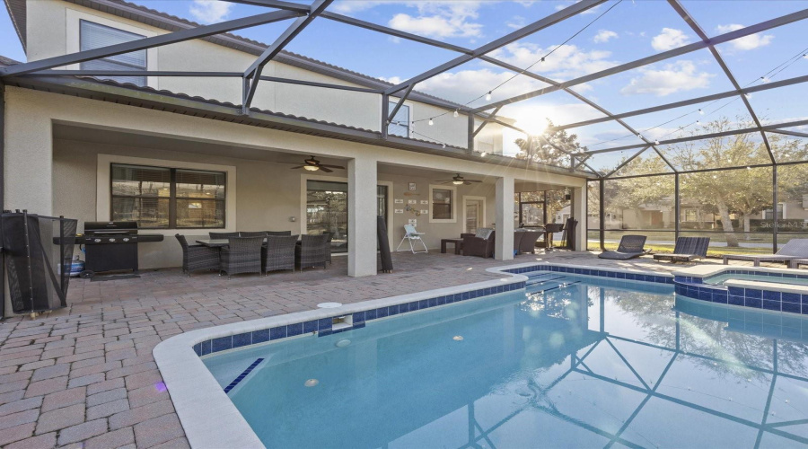 DAVENPORT, Florida 33896, 8 Bedrooms Bedrooms, ,5 BathroomsBathrooms,Residential,For Sale,SCRAMBLE,0,MFRS5142790