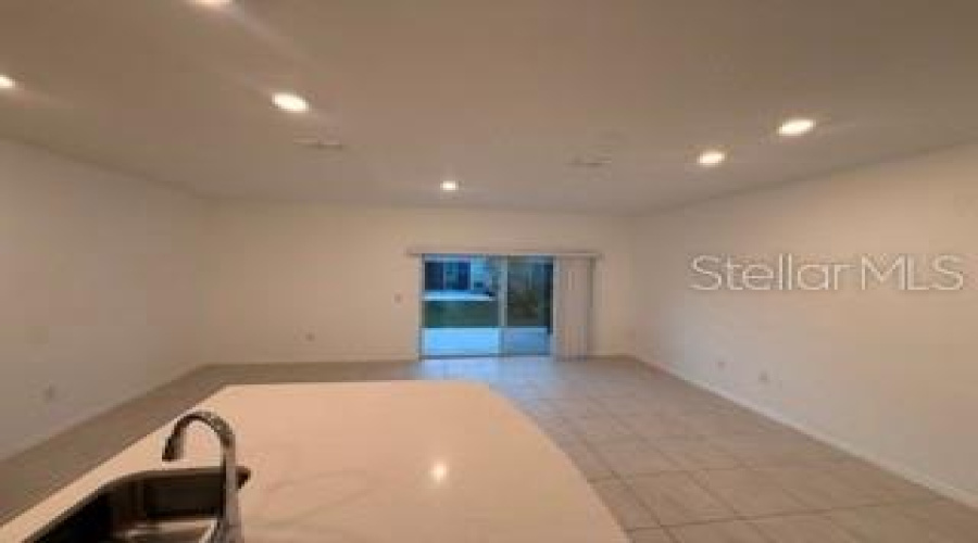 DAVENPORT, Florida 33837, 3 Bedrooms Bedrooms, ,2 BathroomsBathrooms,Residential,For Sale,CANARY,0,MFRS5143457