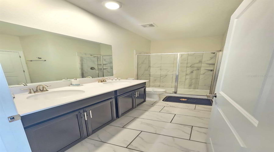 DAVENPORT, Florida 33896, 8 Bedrooms Bedrooms, ,5 BathroomsBathrooms,Residential,For Sale,CHALLENGE,0,MFRO6380775