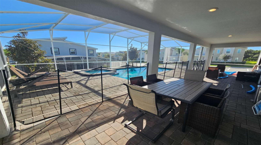 DAVENPORT, Florida 33896, 8 Bedrooms Bedrooms, ,5 BathroomsBathrooms,Residential,For Sale,CHALLENGE,0,MFRO6380775