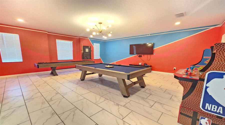 DAVENPORT, Florida 33896, 8 Bedrooms Bedrooms, ,5 BathroomsBathrooms,Residential,For Sale,CHALLENGE,0,MFRO6380775