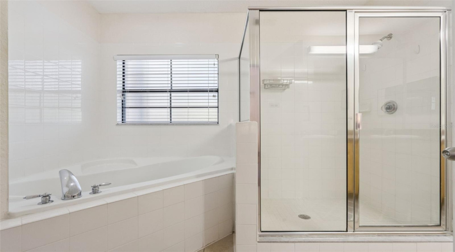 KISSIMMEE, Florida 34747, 2 Bedrooms Bedrooms, ,2 BathroomsBathrooms,Residential,For Sale,TREASURE TROVE,0,MFRO6376469