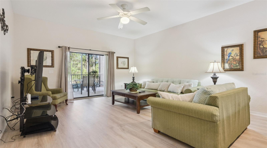 KISSIMMEE, Florida 34747, 2 Bedrooms Bedrooms, ,2 BathroomsBathrooms,Residential,For Sale,TREASURE TROVE,0,MFRO6376469