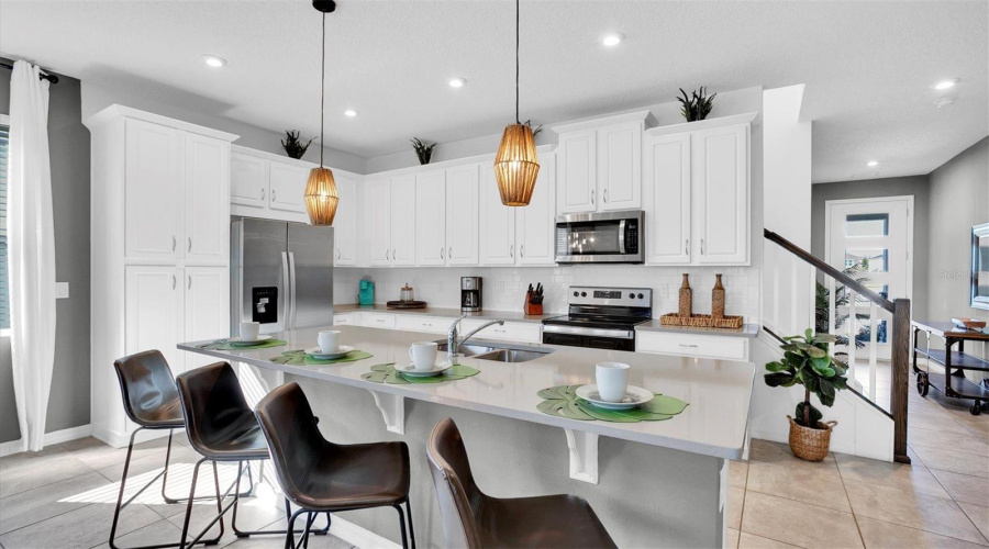 KISSIMMEE, Florida 34747, 5 Bedrooms Bedrooms, ,4 BathroomsBathrooms,Residential,For Sale,COOPER BELL,0,MFRO6380932